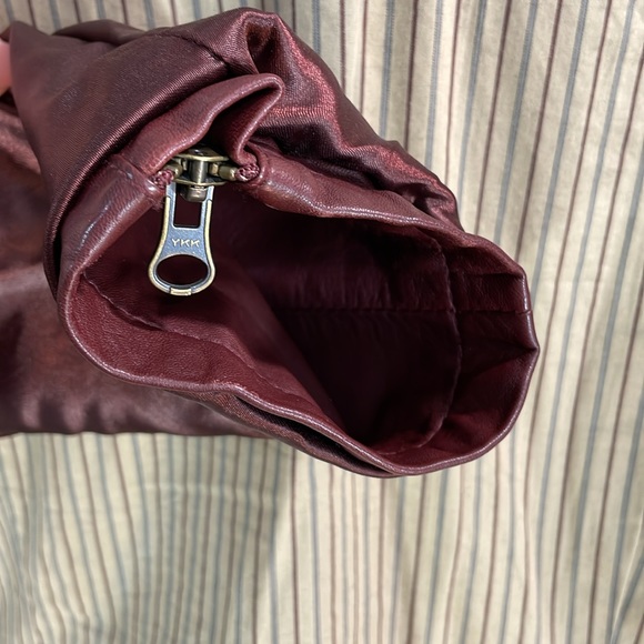Unique Bordeaux/Oxblood leather jacket size large. Fully lined. Lovely shape - Picture 13 of 17